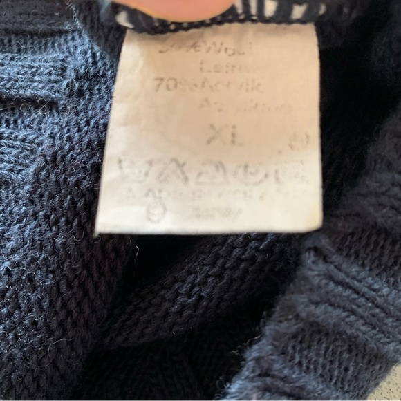 Disneyland Resort Paris Mickey Mouse Wool Blend Full Zip Cardigan Navy Blue XL - Picture 7 of 7